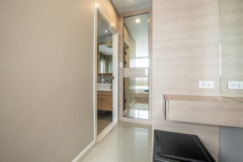 Кондоминиум с 1 спальней в Бангкоке, Таиланд № 144058 - фото 11