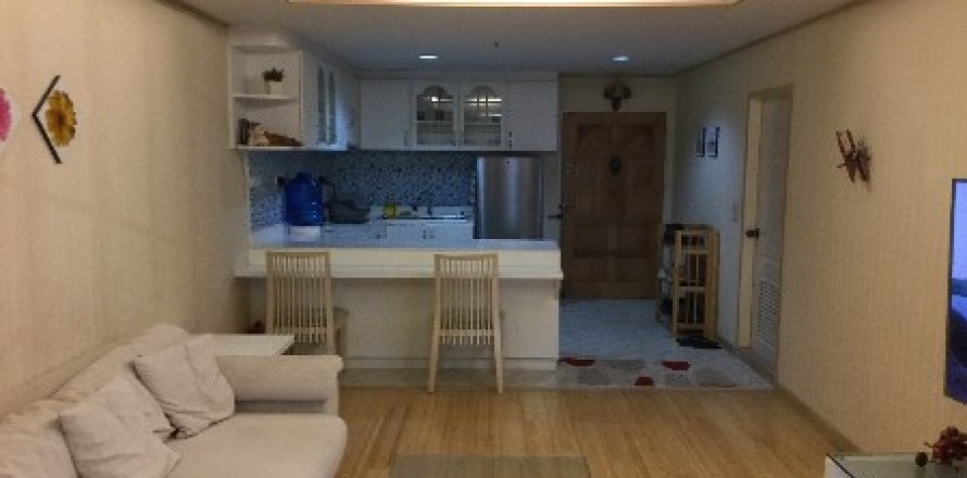 Studio in the Condo in Bangkok, Thailand  № 144057