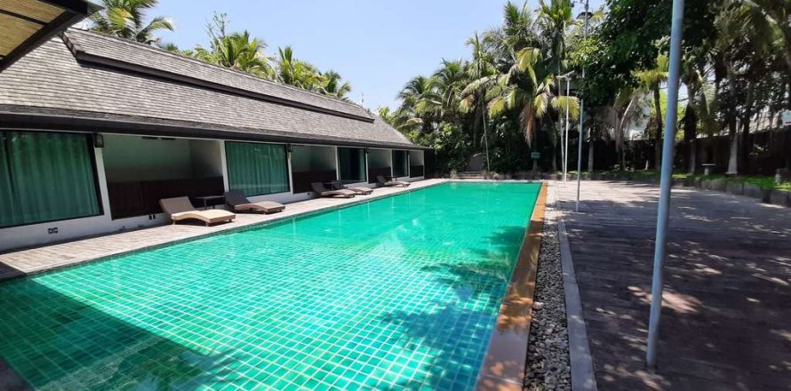 Propriété commerciale à Chiang Mai, Thaïlande 2200 m2 № 162815