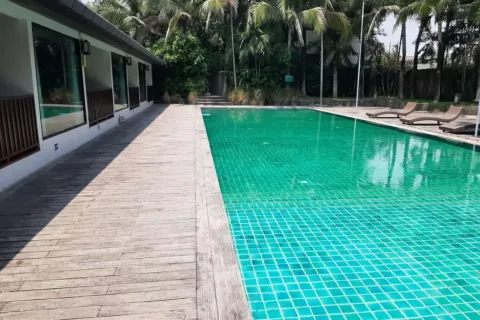 Commercial property in Chiang Mai, Thailand 2200 sq.m. № 162815 - photo 24