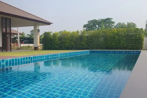 House in Chiang Mai, Thailand 4 bedrooms № 162813 - photo 1