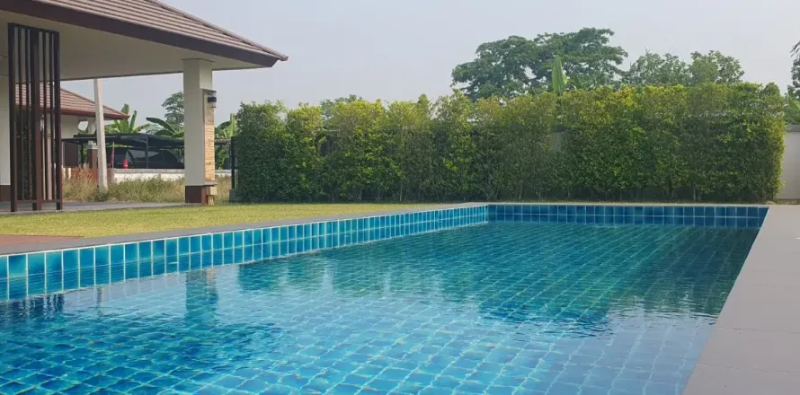 House in Chiang Mai, Thailand 4 bedrooms № 162813