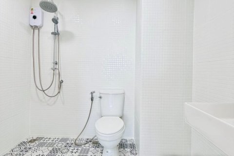 Condo in Pattaya, Thailand, 1 bedroom  № 205442 - photo 13