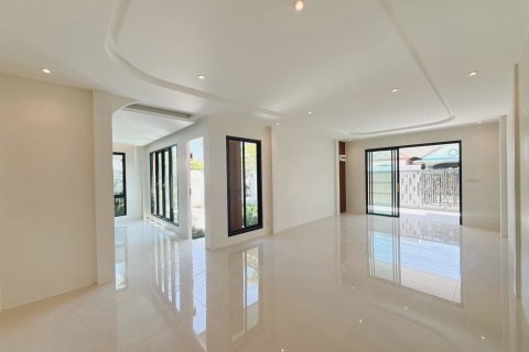 House in Phuket, Thailand 3 bedrooms № 173218 - photo 9