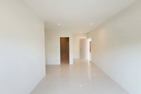 House in Phuket, Thailand 3 bedrooms № 173218 - photo 10