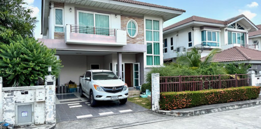 Maison à Bang Kaeo, Thaïlande 4 chambres № 173220