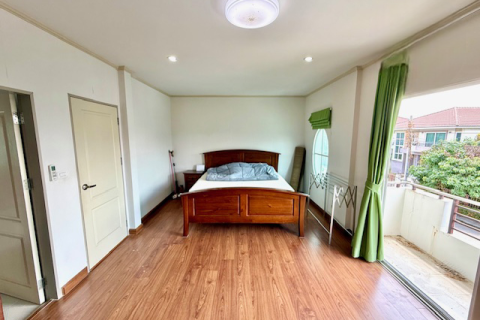 Maison à Bang Kaeo, Thaïlande 4 chambres № 173220 - photo 4