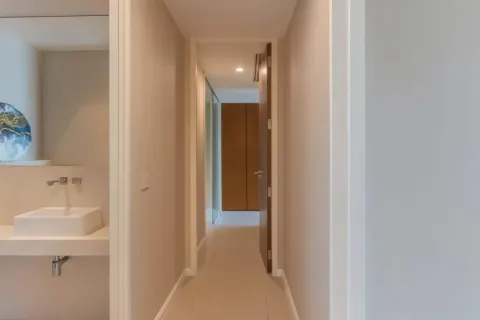 Condo in Khlong San, Bangkok, Thailand, 3 bedrooms  № 173223 - photo 11