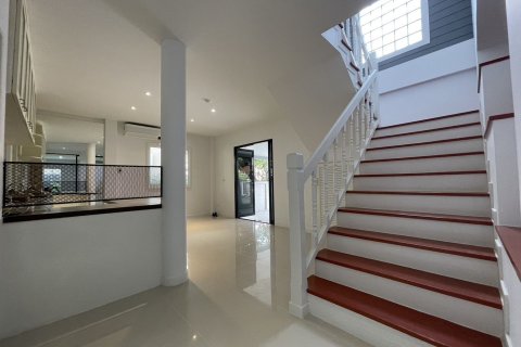 Дом в Лат Пхрау, Бангкок, Таиланд с 3 спальнями  № 169589 - фото 11