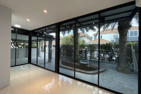 Дом в Лат Пхрау, Бангкок, Таиланд с 3 спальнями  № 169589 - фото 3