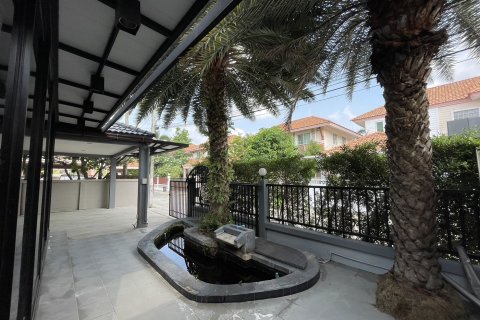 Дом в Лат Пхрау, Бангкок, Таиланд с 3 спальнями  № 169589 - фото 17