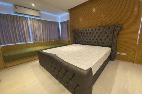 Дом в Бангкоке, Таиланд с 5 спальнями  № 142979 - фото 13