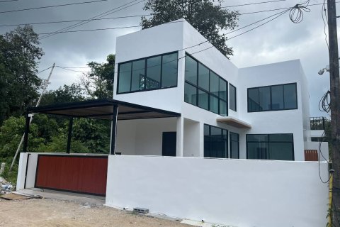 Villa à Phuket, Thaïlande 3 chambres № 172046