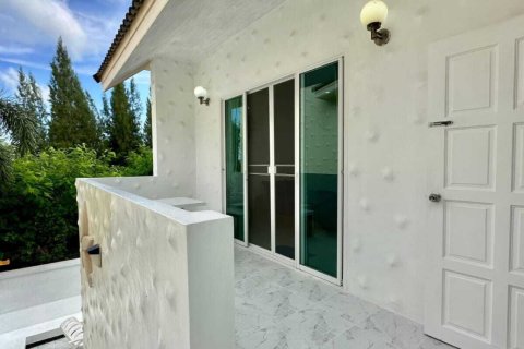 Villa in Phuket, Thailand 3 bedrooms № 172047 - photo 25