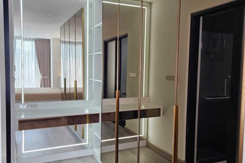 Студия в кондо в Ваттхане, Бангкок, Таиланд № 172045 - фото 8