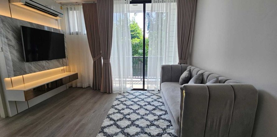 Студия в кондо в Ваттхане, Бангкок, Таиланд № 172045