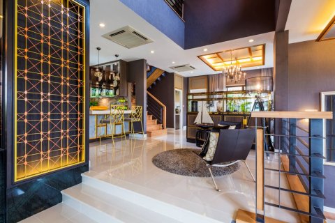 Villa in Kathu, Thailand 4 bedrooms № 233960 - photo 6