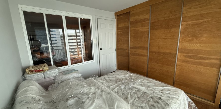 Студия в кондо в Ваттхане, Бангкок, Таиланд № 151470