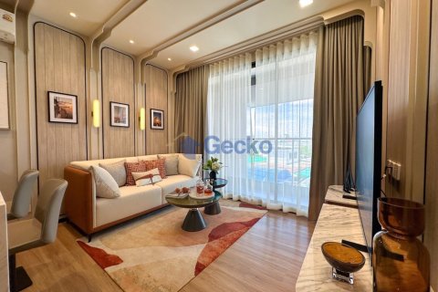 Condo in Pattaya, Thailand, 1 bedroom № 196451 - photo 2