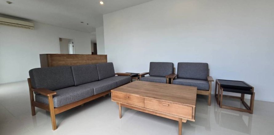 Condo in Bangkok, Thailand, 5 bedrooms  № 147008
