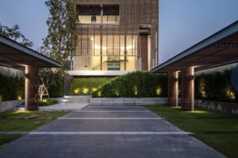 Villa in Hua Hin, Thailand 5 bedrooms № 147010 - photo 1