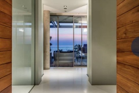 Villa in Hua Hin, Thailand 5 bedrooms № 147010 - photo 9