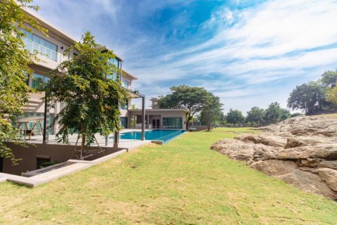 Вилла в Хуа Хине, Таиланд с 6 спальнями  № 147011 - фото 4