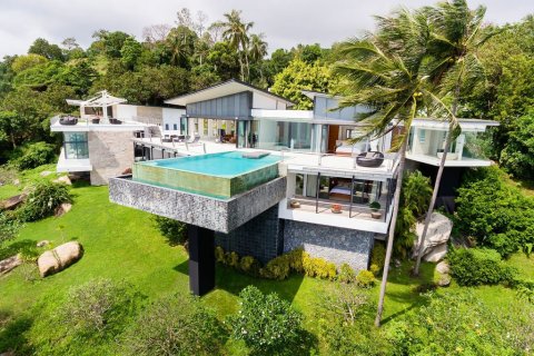 Villa in Ko Samui, Thailand 5 bedrooms № 163559 - photo 1
