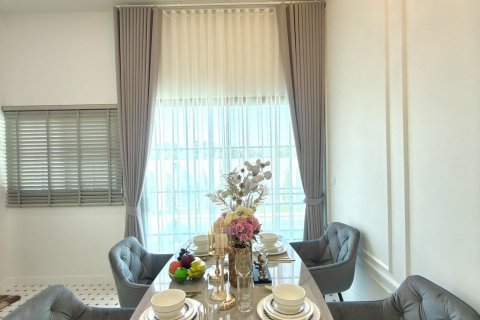 Villa in Chiang Mai, Thailand 3 bedrooms № 160743 - photo 25