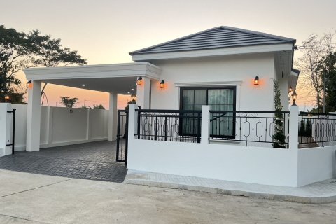 Villa in Chiang Mai, Thailand 3 bedrooms № 160743 - photo 2