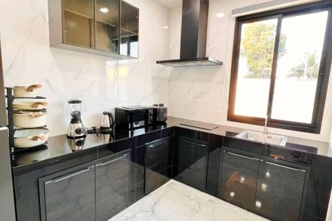 Villa à Pattaya, Thaïlande 3 chambres № 147640 - photo 8