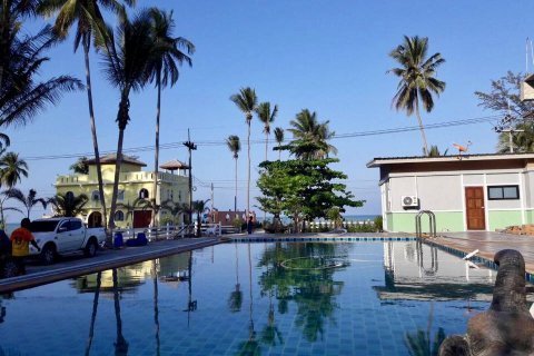 Villa à Nakhon Si Thammarat, Thaïlande 30 chambres № 147643