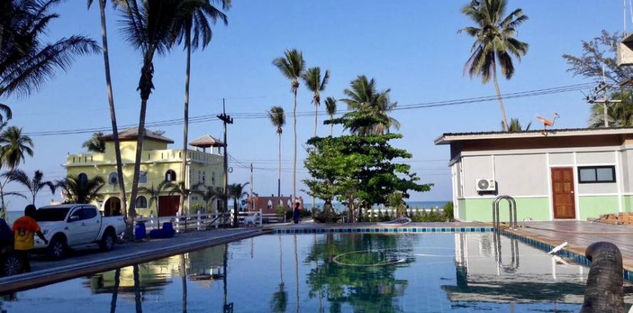Villa à Nakhon Si Thammarat, Thaïlande 30 chambres № 147643
