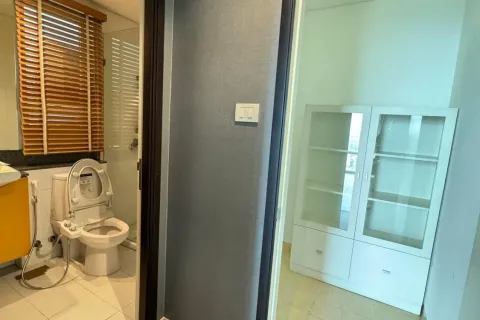 Condo in Khlong Toei, Bangkok, Thailand, 3 bedrooms  № 158354 - photo 18