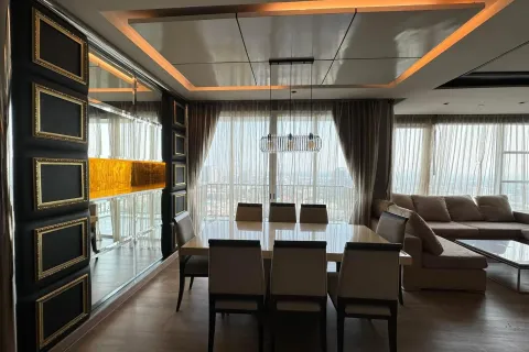 Condo in Khlong Toei, Bangkok, Thailand, 3 bedrooms  № 158354 - photo 8