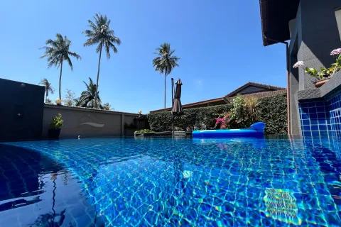 Villa in Nuea Khlong, Thailand 3 bedrooms № 158355 - photo 12