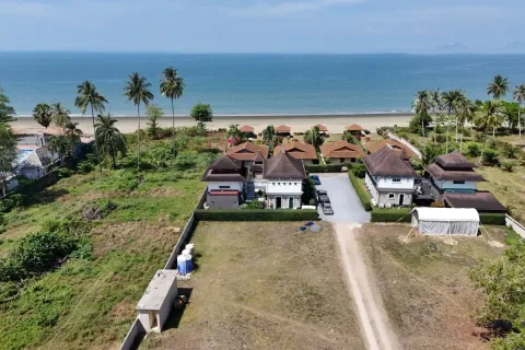 Villa in Nuea Khlong, Thailand 3 bedrooms № 158355 - photo 3