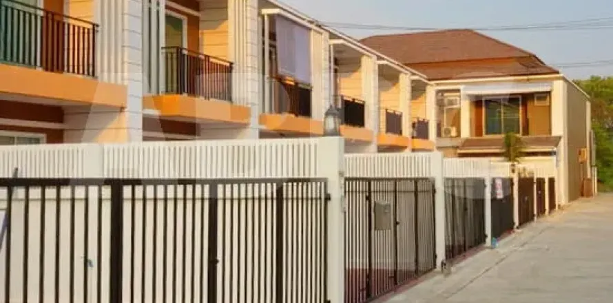 Casa de 2 dormitorios en Pattaya, Tailandia № 212056