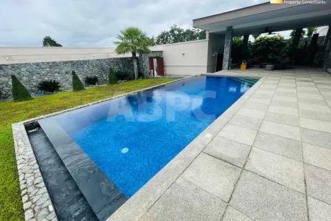 Casa de 3 dormitorios en Pattaya, Tailandia № 212053 - foto 2
