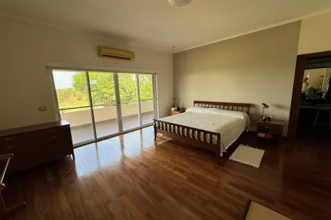 Casa de 5 dormitorios en Pattaya, Tailandia № 212055 - foto 18