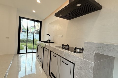 House in Phuket, Thailand 3 bedrooms № 156694 - photo 23