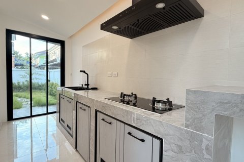 House in Phuket, Thailand 3 bedrooms № 156694 - photo 21