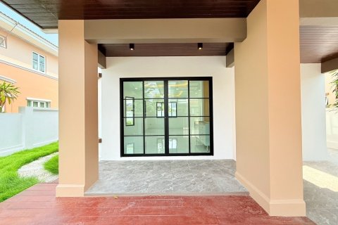 House in Phuket, Thailand 3 bedrooms № 156694 - photo 3