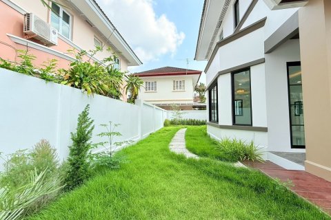 House in Phuket, Thailand 3 bedrooms № 156694 - photo 6