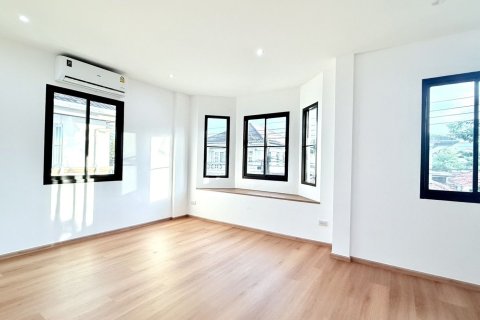 House in Phuket, Thailand 3 bedrooms № 156694 - photo 24