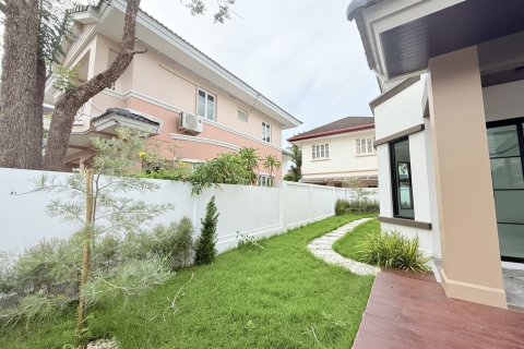 House in Phuket, Thailand 3 bedrooms № 156694 - photo 28