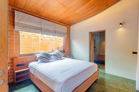 Villa in Phuket, Thailand 4 bedrooms № 156691 - photo 16