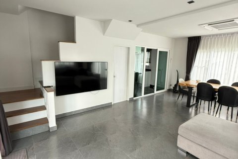 House in Phuket, Thailand 3 bedrooms № 156695 - photo 13