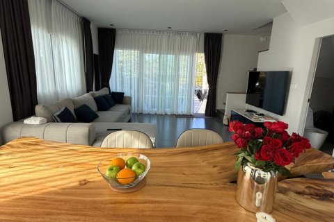 House in Phuket, Thailand 3 bedrooms № 156695 - photo 3