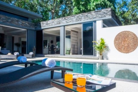 Villa in Phuket, Thailand 4 bedrooms № 191203